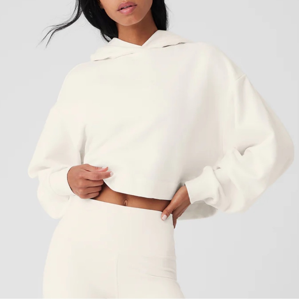 Alo Cropped Bae Hoodie in Cream